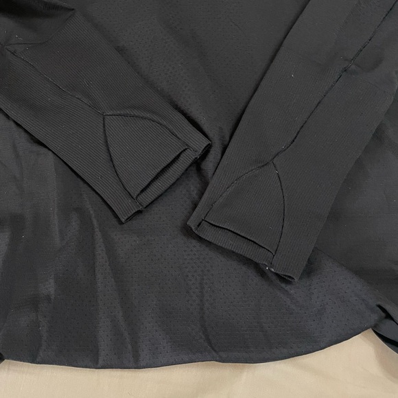 lululemon athletica Black Long Sleeve Top - Picture 2 of 6